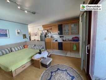 CHORVATSKO-NEMOVITOSTI.cz nabízí apartmán v atraktivní lokal