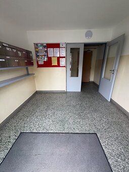 Nabízíme k pronájmu byt 2+1 s lodžií o celkové podlahové plo