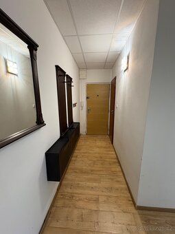 Nabízíme k pronájmu byt 2+1 s lodžií o celkové podlahové plo