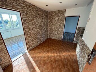 Pronájem bytu 2+1, 50 m² – Vintířov (1. NP)
Nabízím k dlouho