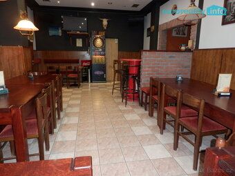 Nabízíme k pronájmu zavedenou restauraci 206 m2 se zahrádkou