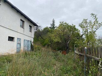 Předmětem dražby je samostatně stojící rodinný dům č. p. 152