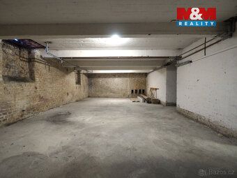 We offer commercial space for rent of size 40 m² + 14
