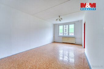 We offer you a spacious 3BR apartment of 77 sqm, which is located in a quiet housing estate on…