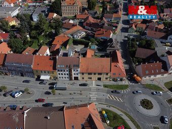 Nabízíme k pronájmu prostornou restauraci o užitné ploše 300