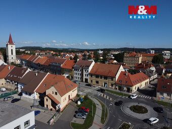 Nabízíme k pronájmu prostornou restauraci o užitné ploše 300