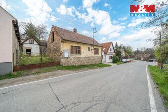 Nabízíme k prodeji rodinný dům o dispozici 2+kk v klidné čás