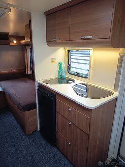 Nabízím k zapůjčení komfortní čistý karavan Adria pro 4-5 os