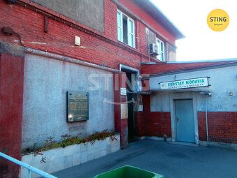 We offer exclusively for rent an office on the first floor of 25 sqm
