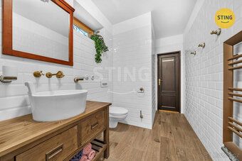 Exkluzivní nabídka! - Prostorný rodinný dům 6 + 1, o celkové
