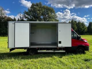 warehouse unit shed workshop cottage garage 6.2m x 2.3m (4.7m x 2.25m) isothermal built in…