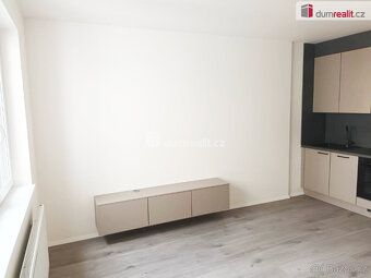 služby 3000 Kč /1 osoba + elektoměr, dvě osoby 3500 Kč +el, 
