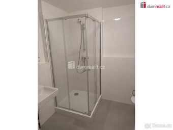 služby 3000 Kč /1 osoba + elektoměr, dvě osoby 3500 Kč +el, 
