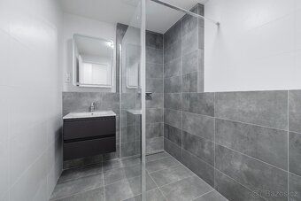 🏡 Moderní 1+kk s balkonem, parkováním a minimálními náklady 