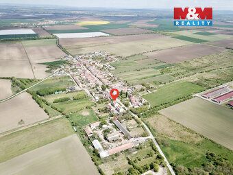Nabízíme Vám ke koupi byt o dispozici 3+1 v obci Šumice, kte