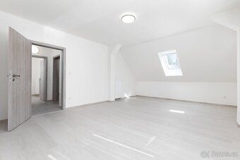 We offer for sale a completely renovated family house 4+ kk