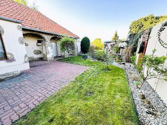 Single-family house with extensive land, orchard and possibility of immediate move in