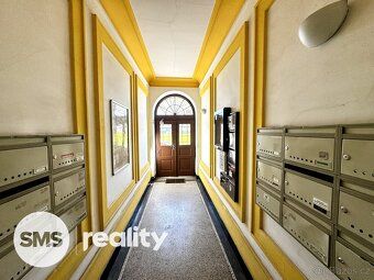 Nabízíme k pronájmu světlý byt s jedinečným výhledem o dispo