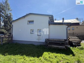 , Prodej investičního rodinného domu se čtyřmi bytovými jedn