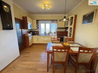 For sale semi-detached family house 5+kitchenette, 140 sq.m., with land 227 sq.m.