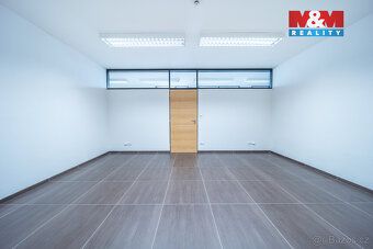 Nabízíme ke koupi udržovaný polyfunkční dům na prestižní adr