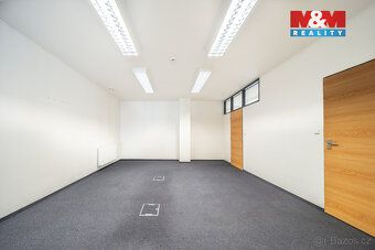 Nabízíme ke koupi udržovaný polyfunkční dům na prestižní adr