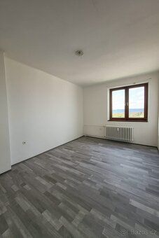K dlouhodobému podnájmu nabízíme hezký byt po rekonstrukci o