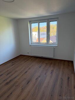 Nabízím k pronájmu krásný, kompletně zrekonstruovaný byt 3+k