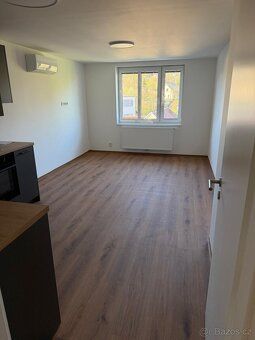 Nabízím k pronájmu krásný, kompletně zrekonstruovaný byt 3+k