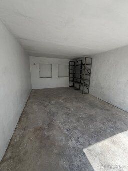 Dobrý den, nabízím k prodeji garáž o velikosti 24 m² v Orlov