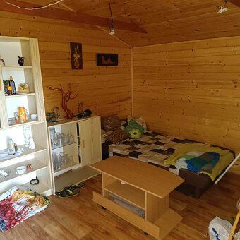 Sibling sells garden cottage in Havířov-Šumbark.