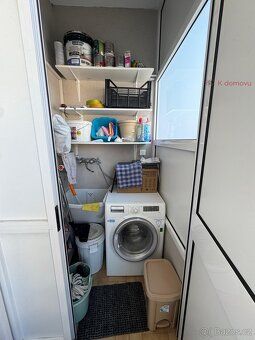 Nabízíme k prodeji světlý a útulný apartmán, který je ideáln