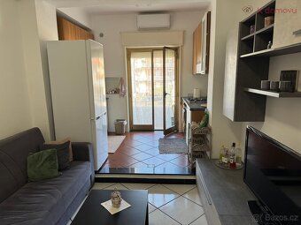 Nabízíme k prodeji světlý a útulný apartmán, který je ideáln