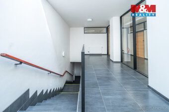 Nabízíme ke koupi udržovaný polyfunkční dům na prestižní adr