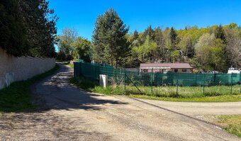 For sale flat plot of land 200 m² – electricity on site, beautiful quiet location Čím - Ráj.