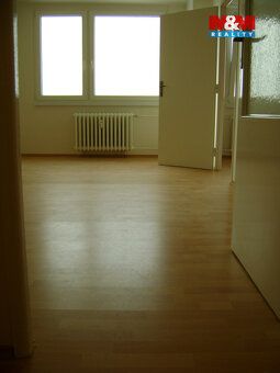 We offer for sale a spacious cooperative apartment 1+1 with balcony of