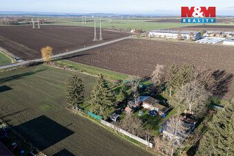 Nabízíme k prodeji pozemek o rozloze 1918 m², situovaný na k