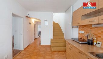 Nabízíme k prodeji samostatně stojící rodinný dům ve vyhledá