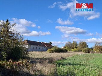 Nabízíme k prodeji unikátní pozemek o výměře 3775 m² v klidn