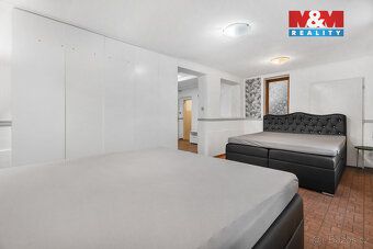 Nabízíme vám ke koupi samostatně stojící nemovitost v malebn