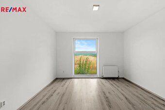 4+kk 124 m² s garáži a vlastni zahradou v soukromé vile, Trn