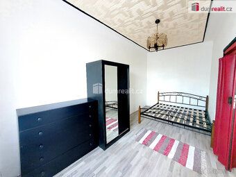 + odměna RK. Vyčleněná zahrada, 2x byt 2+kk, 1x nebytovka a 