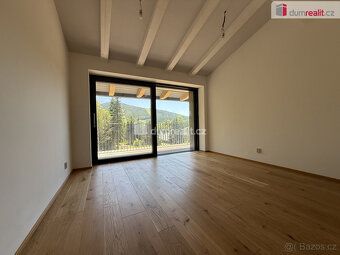 BENEFIT - včetně nové kuchyňské linky a spotřebičů, garážové