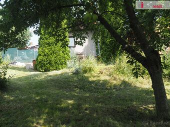 For sale cottage 16 m² with land 371 m² in village Svinarov.