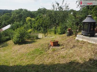 For sale cottage 16 m² with land 371 m² in village Svinarov.