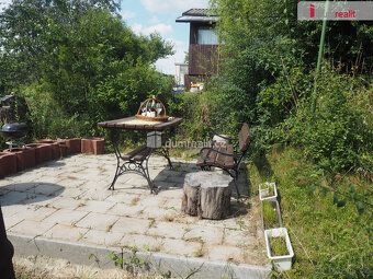 For sale cottage 16 m² with land 371 m² in village Svinarov.
