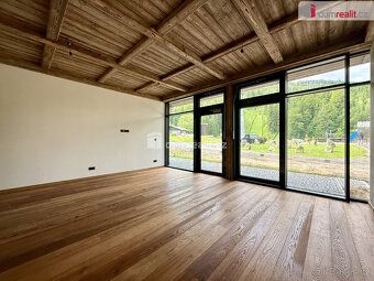 , prodej moderního, komerčního prostoru o velikosti 45 m² s 