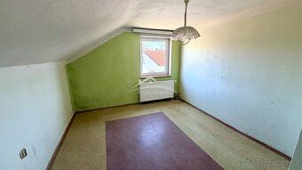 We offer for sale a nice brick family house with 4+1 bedrooms on its own plot of land totaling…