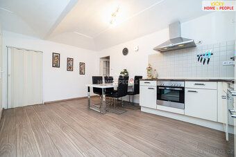 včetně provize RK, včetně právního servisu, Hledáte dům s ši