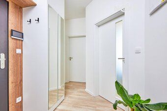 In exclusive cooperation I offer for sale a modern apartment within an upscale residential…